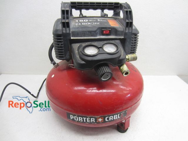 Lot 31-6205 - Porter Cable 150 PSI 6 gal. air compressor, powers on, holds pressure