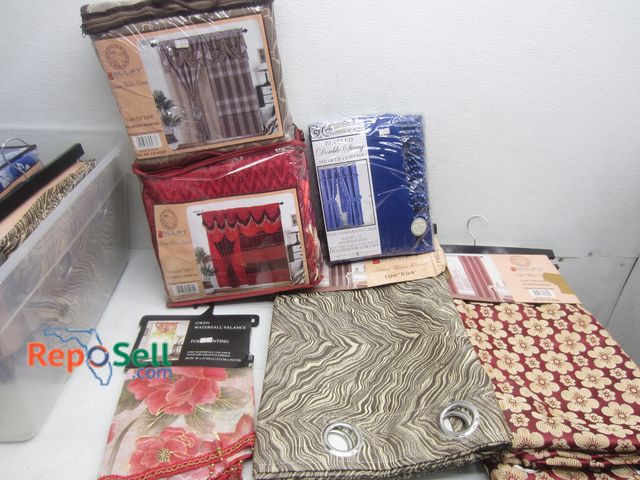 Lot 31-7137 - (12) Home Decor Items: Various Colors/Styles - Shower Curtains, Window Panels, etc. - All Appear New
