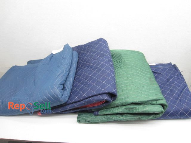 Lot 31-6468 - (8) Moving/Shipping Blankets