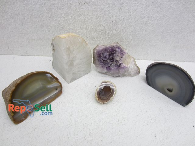 Lot 31-5495 - Geodes &amp; Amethyst - Total Weight 9lbs