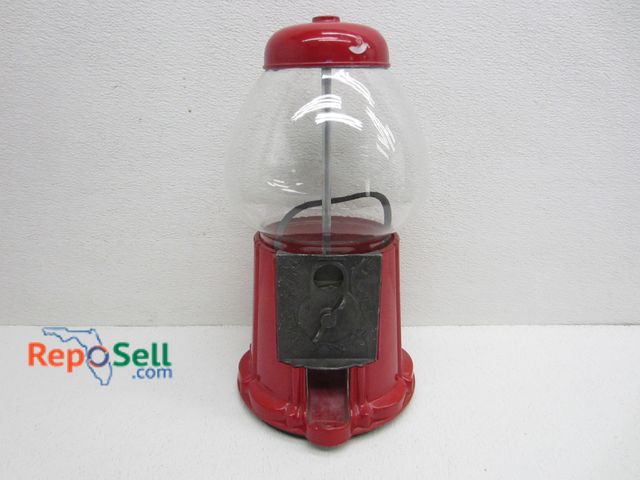 Lot 31-2535 - Vintage Candy Machine (Key not required)