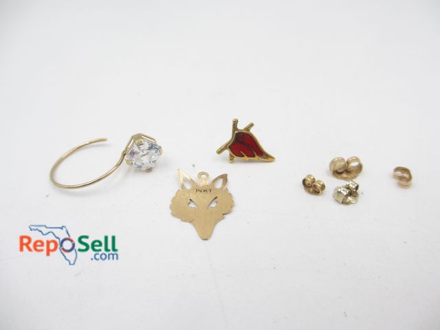 Lot 31-8010 - 14K Gold Jewelry &amp; Scrap Gold - Fox Charm &amp; Quartz Earring - 1.76g total