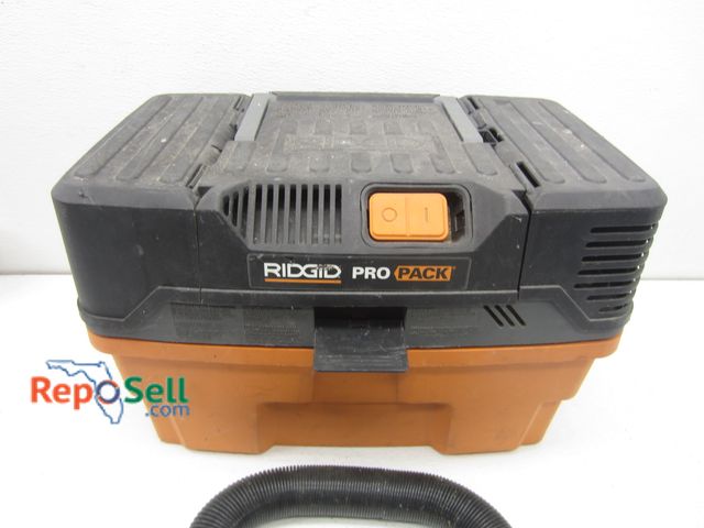 Lot 31-7503 - RIDGID Pro Pack Vac w/Hose &amp; Accessories - Powers On
