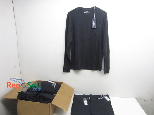 Lot 31-5286 - (28) New Mens Long-Sleeve Vineyard Vines Shirts - Size Sm.