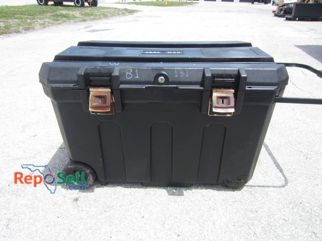 Lot 31-9604 - Craftsman Large Rolling Tool Storage Transport Chest/Box