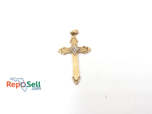 Lot 31-9025 - 14K Yellow Gold Cross Pendant - 2.07g total