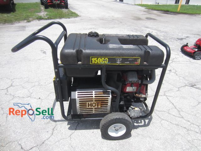 Lot 31-7111 - Generac 15000/22500 Watt Duel Fuel Whole House Generator $0045821 - Ran When Tested, Needs New Batte...