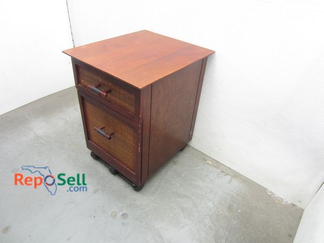 Lot 31-8592 - 2-Drawer Rolling Side Table, 24"x18"x20"