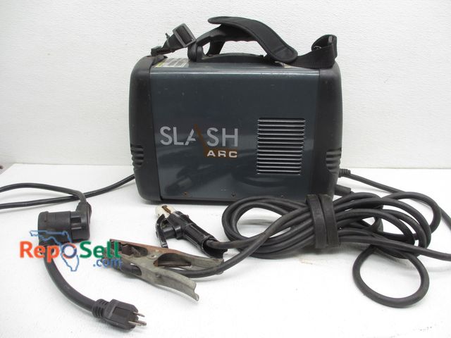 Lot 31-8092 - Slash Arc Stick Welder 110/220V #DC160 - Powers On