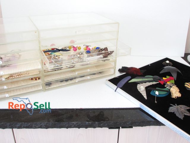 Lot 31-1482 - Lot Of Costume Jewelry, Display Tray And Plastic Jewelry Organizer 30"x12"