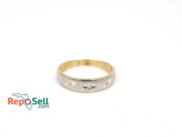 Lot 31-1024 - 14K Yellow &amp; White Gold Diamond Ring Size 10 - 4.33g total