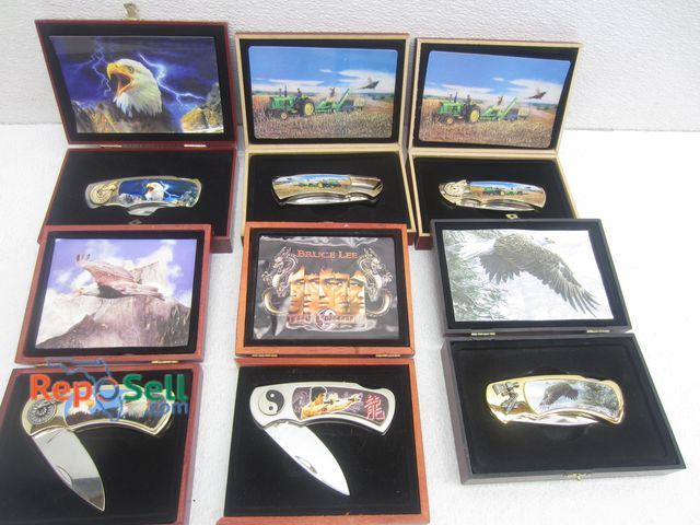 Lot 31-9296 - (6) Knives w/Case: John Deere, Eagles, etc.