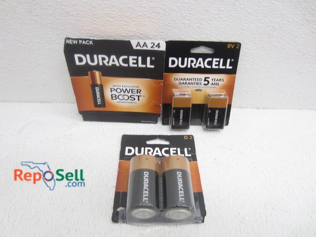Lot 31-7130 - Duracell Batteries: (2) D2, 2021, (2) 9V, 2021, (24) AA, 2024