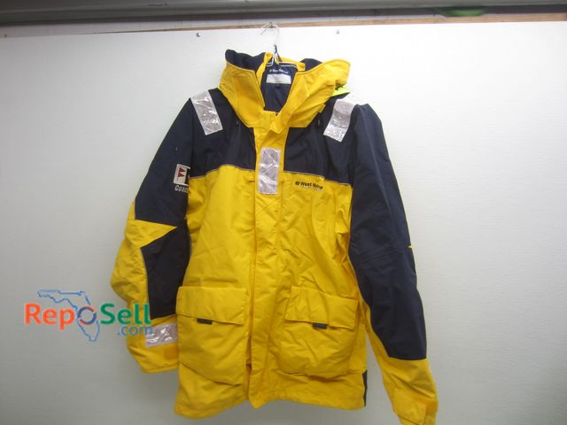 Lot 31-8558 - West Marine Explorer Jacket Size XL