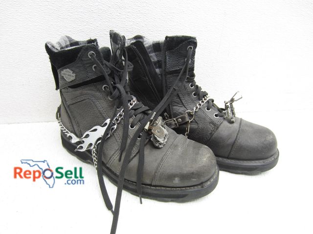 Lot 31-5080 - Harley Boots w/Chains Size 11M