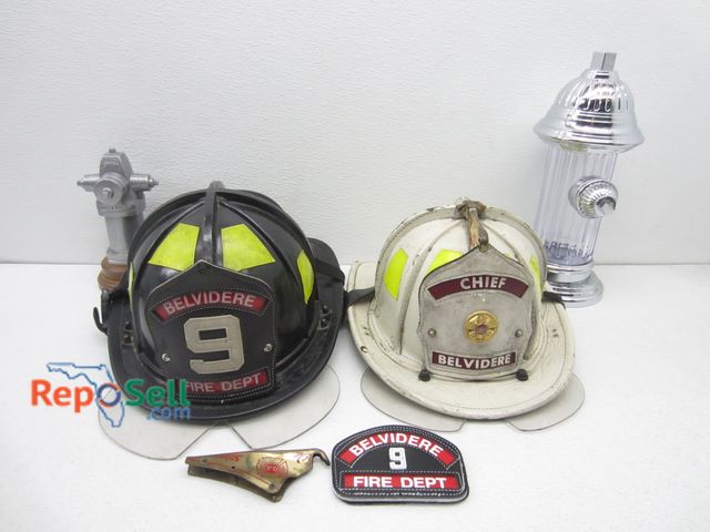 Lot 31-6473 - Firefighter Lot: (2) Helmets, (2) Hydrant Decor, Badge etc