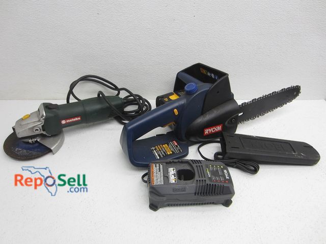 Lot 31-2427 - Ryobi 18V 10" Chainsaw #P-540 And Metabo Angle Grinder - Both power On