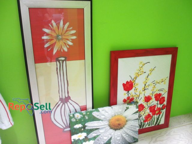 Lot 31-1306 - (3) Decor Pcs: 1-Embroided Flowers, 1-On Canvas/Daisy by Karen Connolly, 1- Flower in Vase/Signed 39...