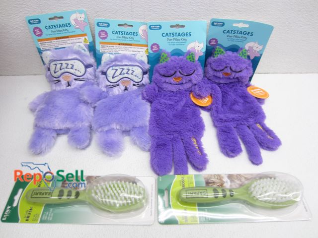 Lot 31-2304 - (12) New Pet Stages Purr Pillow Kitty &amp; (4) Safari Cat Brushes