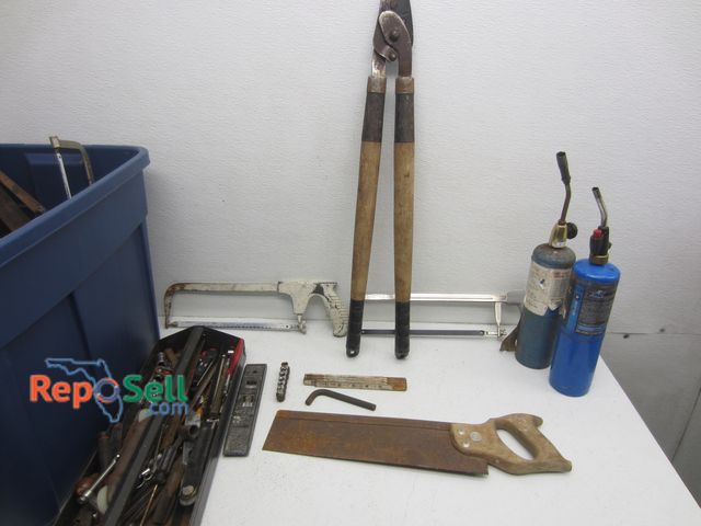 Lot 31-1194 - Tool Lot: Assorted Saws, Propane Tanks, Various Hand tools etc
