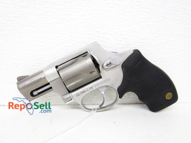 Lot 31-6409 - Taurus Ultra-Lite Titanium .38 Special Hidden Hammer Revolver  5-Shot 2" Barrel