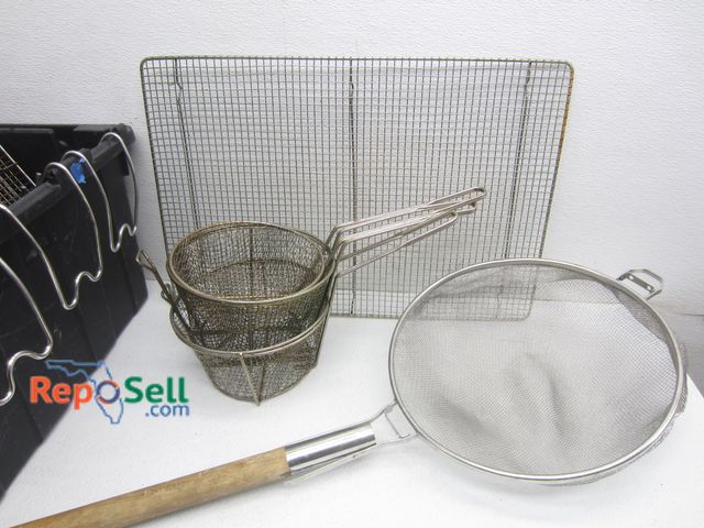 Lot 31-4481 - Restaurant Deep Fryer Lot: Strainers, Baskets, Cooling/Draining Racks, etc.