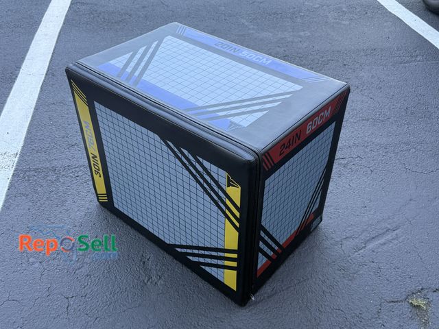Lot 31-6310 - Throwdown Fitness Soft Plyo Box 30" x 24" x 20"