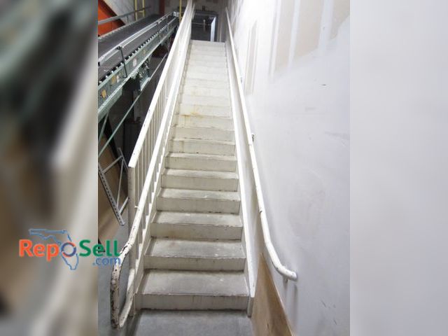 Lot 31-1000 - Upstairs Location Requires Climbing 20 Stairs. Be Prepared If You Are Bidding On Any Upstairs Items.