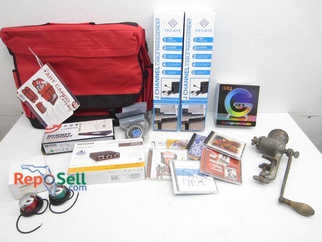 Lot 31-2177 - Estate Lot: Art Cargo Bag, Navigation Lights, Smart Light, Sound Machine etc