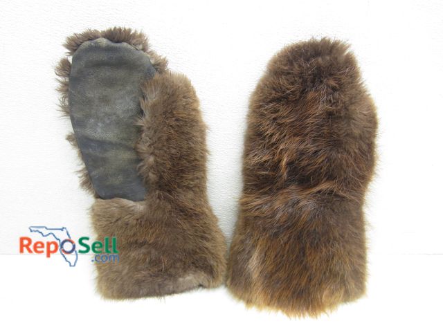 Lot 31-9140 - Fur Mittens - Possibly Beaver