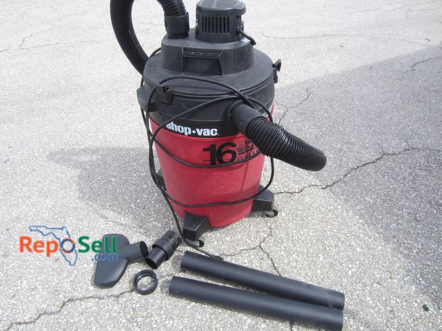 Lot 31-5514 - 16 Gal Wet/Dry Shop Vac with Accessories #860 - Powers On