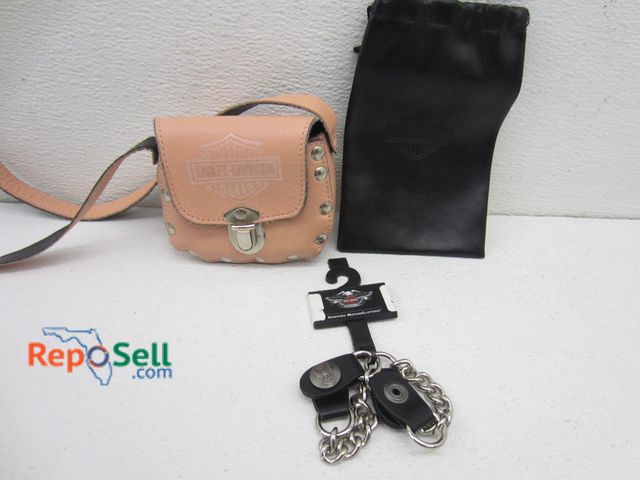 Lot 31-5328 - Harley Davidson Purse &amp; Small Bag