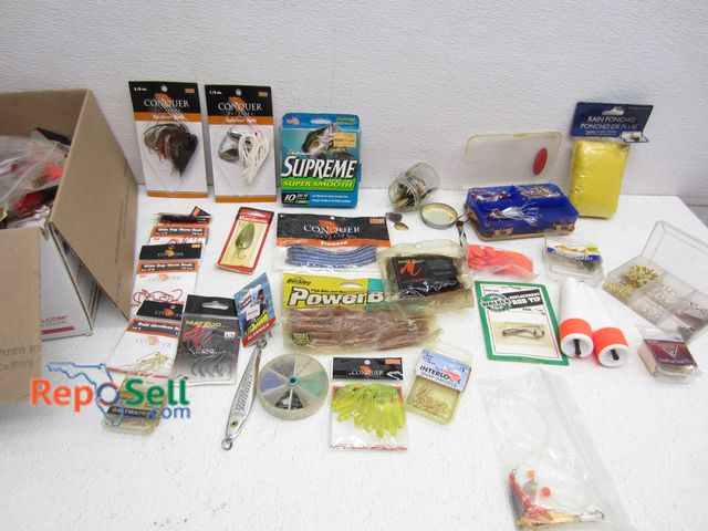 Lot 31-5325 - Large Lot Of Fishing Tackle And Acces - Many NOS