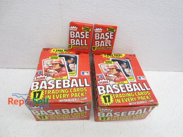 Lot 31-5115 - (2) Boxes Fleer Baseball Packs of Cards #519