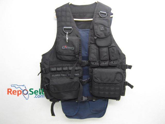 Lot 31-6247 - Ogio Tactical Flight Vest And Galls Body Armor