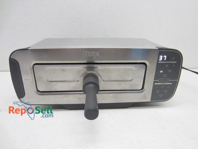 Lot 31-5431 - Ninja Food 2-in-1 Flip Toaster, Powered On, Heats