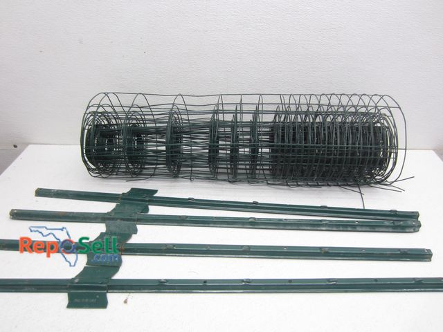 Lot 31-5544 - Garden Fence &amp; (4) Stakes