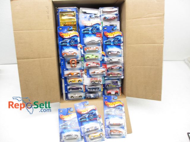 Lot 31-4129 - (125) Hot Wheels Cars; Large Variety; All Mint on Card
