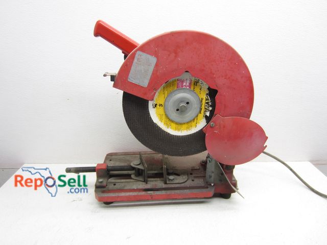 Lot 31-5212 - Milwaukee Chop Saw 14" - Powers On