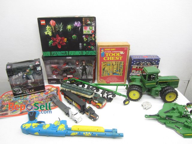 Lot 31-9188 - Lot of Vintage Toys