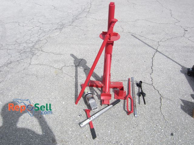 Lot 31-5505 - Pittsburgh Portable Tire Changer #69686 with Accessories