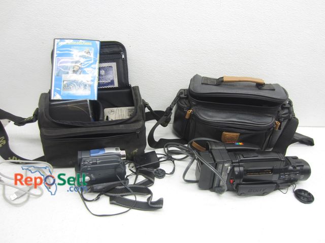 Lot 31-9459 - (2) Video Recorders w/Cases: JVC 16X and Sony FX330