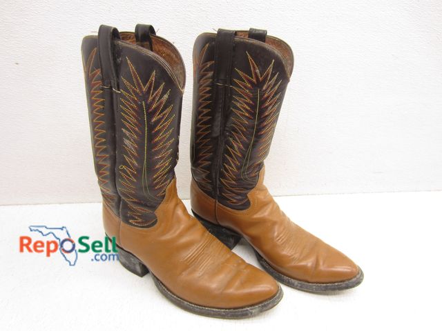 Lot 31-6142 - Cowboy Boots; Size 10