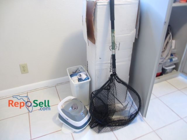 Lot 31-8675 - Pool Cleaning Equip: Hayward W32025ADC