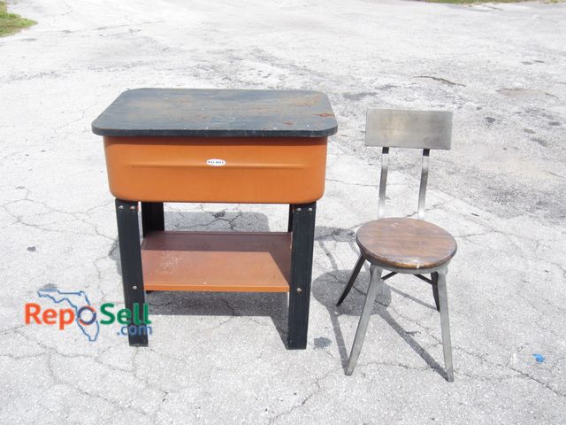 Lot 31-7489 - Parts Washer 20gal (31x21.5x35"H) &amp; Chair (Back 34"H, Seat 18"H)