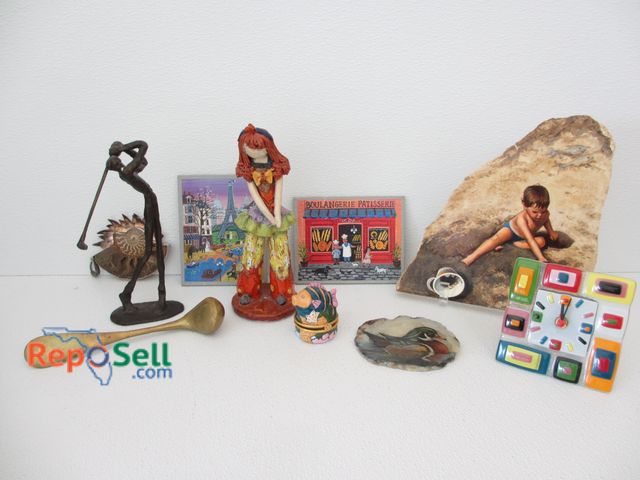Lot 31-1460 - Estate Lot Of Collectables: Bronze Golfer, Golf Club, Paris Art etc