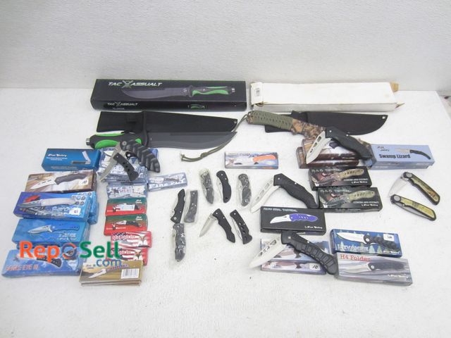 Lot 31-6238 - (45)+ Folding Pocket Knives And (2) Fixed Blade Knives With Sheaths - Many New In Box