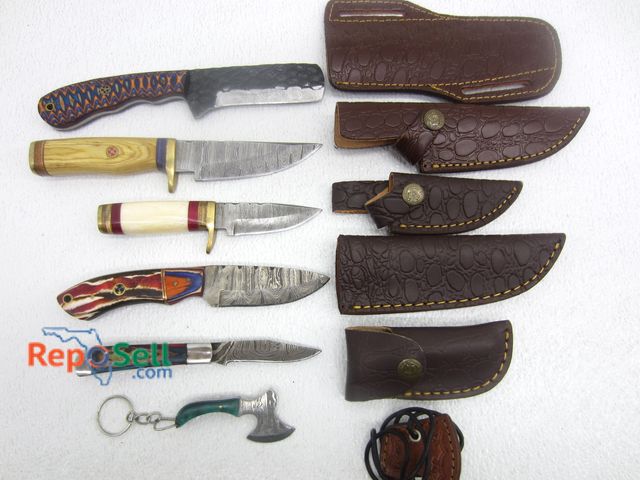 Lot 31-1063 - (6) New Knives w/Sheath: 1-Pocket Knife, 1-Small Keychain/Necklace Knife