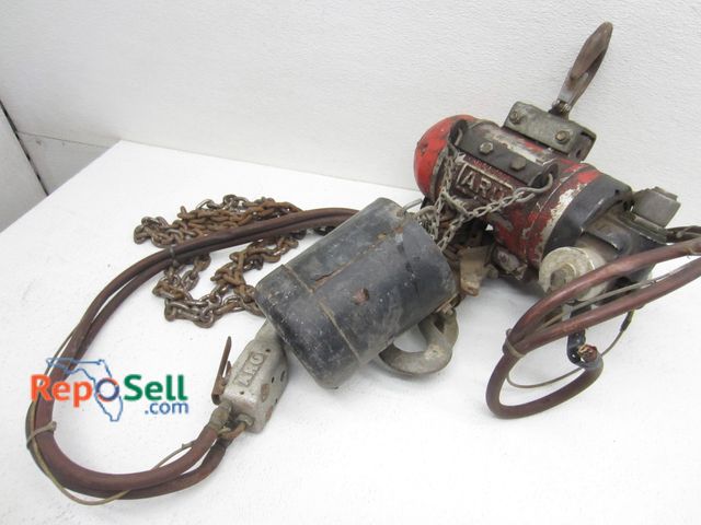 Lot 31-1253 - ARO 1/2 Ton Air Horse Hoist
