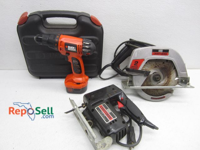 Lot 31-6235 - (3) Power Tools: Craftsman 5.8" Variable Jig Saw (Powers On), Craftsmans 2HP Circ Saw (Powers On), B...